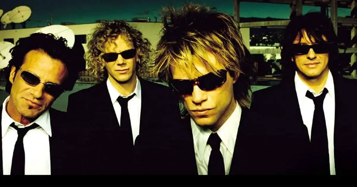 Practice English with Music Video [It's My Life - Bon Jovi] 1